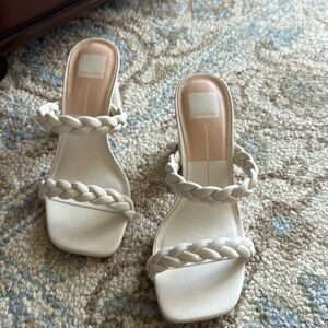 Like new dolce vita cream healed sandals. Size 9.5